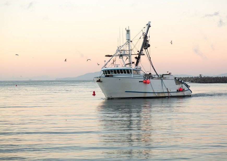 Marine diesel engine for fishing trawlers